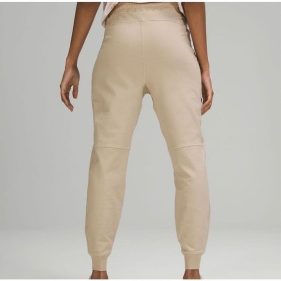 Lululemon pants LA All You Need
Relaxed jogger NWOT size 2 - Picture 3 of 6